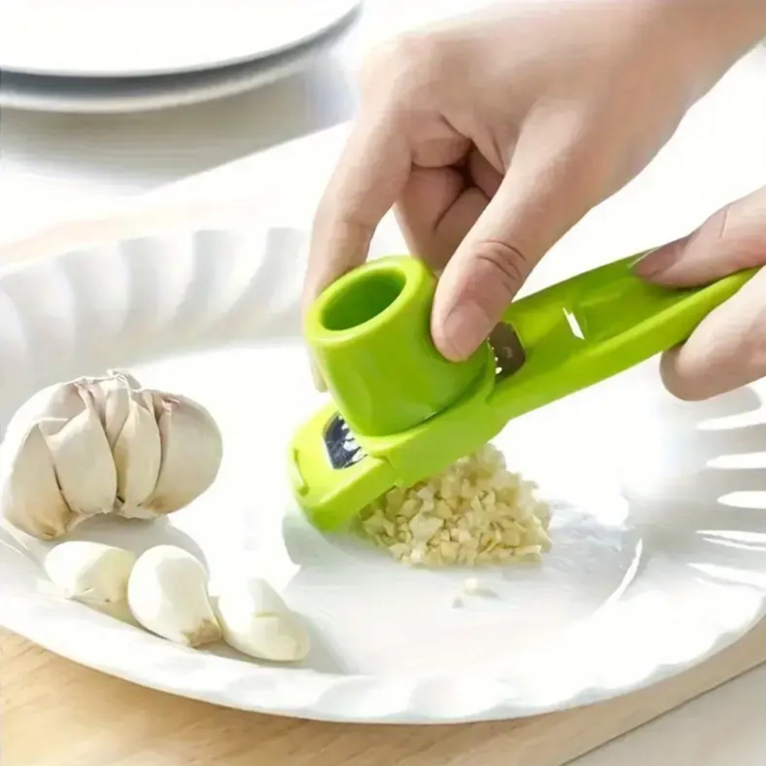 2-in-1 Garlic Crusher & Grater – Quick & Effortless Prep Tool